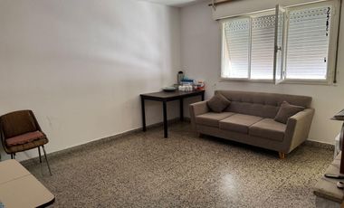 Av. Pedro de Mendoza 1700. Departamento de 2 Ambientes. Apto Crédito. La Boca.