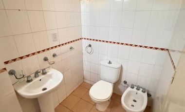 Amplio departamento de 1 dormitorio en VENTA en Monteagudo al 700, Barrio Norte