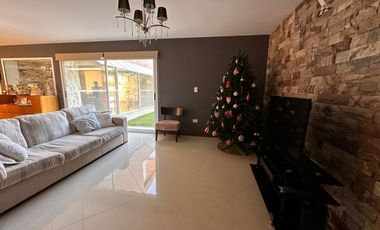 Casa en Venta 5 Dormitorios en Barrio Privado  Aguadas - Funes