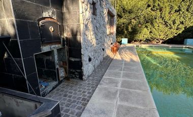 Casa en Venta 5 Dormitorios en Barrio Privado  Aguadas - Funes