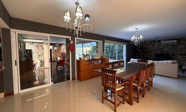 Casa en Venta 5 Dormitorios en Barrio Privado  Aguadas - Funes