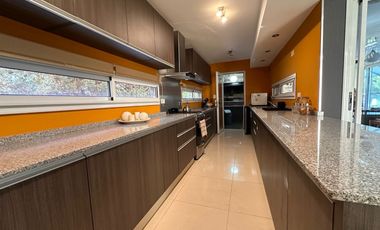 Casa en Venta 5 Dormitorios en Barrio Privado  Aguadas - Funes