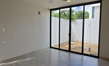 CASA EN VENTA, 4 RECAMARAS, PRIVADA NORTEMERIDA, ENTREGA MARZO 2024