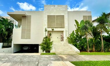 Casa en Canales Puerto Cancún