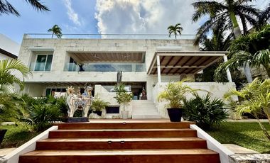 Casa en Canales Puerto Cancún