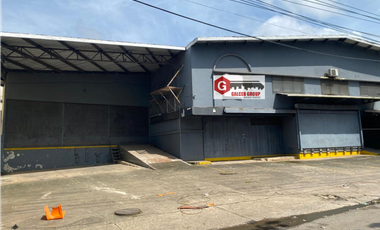 VENTA DE GALERA EN LA LOCERIA CON OFICINAS 4000M2