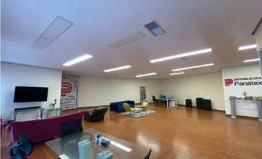VENTA DE GALERA EN LA LOCERIA CON OFICINAS 4000M2
