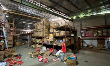 VENTA DE GALERA EN LA LOCERIA CON OFICINAS 4000M2