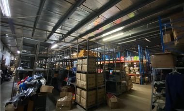 VENTA DE GALERA EN LA LOCERIA CON OFICINAS 4000M2