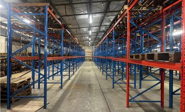 VENTA DE GALERA EN LA LOCERIA CON OFICINAS 4000M2