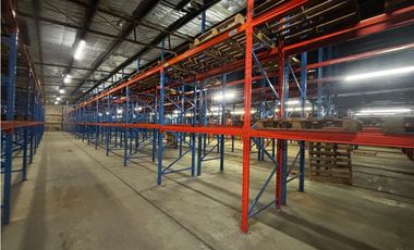 VENTA DE GALERA EN LA LOCERIA CON OFICINAS 4000M2