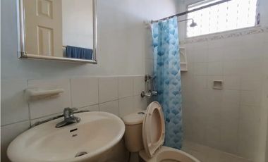 VENTA DE CASA EN VILLA LUCRE CON 2 PARKING Y TERRAZA