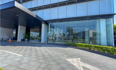Local en planta baja en Santa Maria Business District alquiler o venta