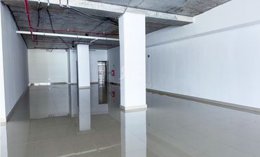 Local en planta baja en Santa Maria Business District alquiler o venta