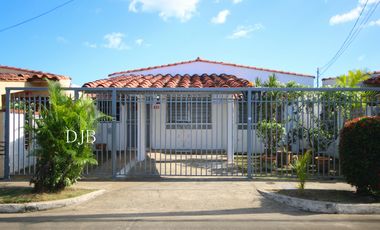 VENTA DE CASA EN ALTOS DEL ROMERAL EN PARQUE LEFEVRE