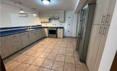 ALQUILER DE CASA EN CLAYTON 5 RECAMARAS