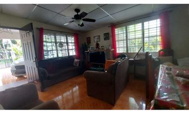 VENTA CASA EN PENONOMÉ, OPORTUNIDAD,EXCELENTE UBICACION PARA INVERTIR