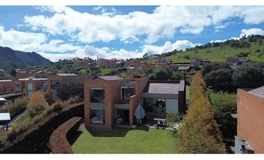 Vendo hermosa casa en macadamia