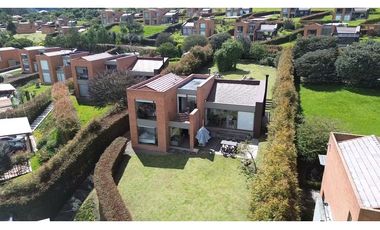 Vendo hermosa casa en macadamia