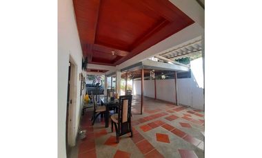 SE ARRIENDA CASA BARRIO LOS CACIQUES USO COMERCIAL