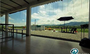 AMPLIA CASA FINCA DE 4 HABITACIONES EN VITERBO, CERCA DE PEREIRA