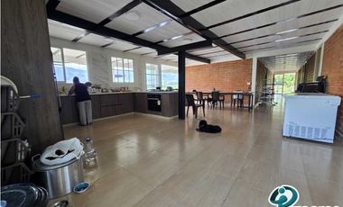 AMPLIA CASA FINCA DE 4 HABITACIONES EN VITERBO, CERCA DE PEREIRA