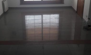 Triplex en alquiler en Parque Johnston