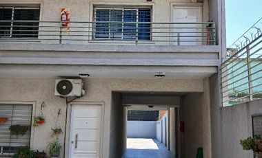 Departamento en alquiler en Isidro Casanova