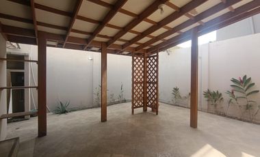 Alquiler de casa esquinera en Vía a la Costa, urbanización Portofino, GabR
