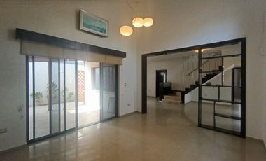 Alquiler de casa esquinera en Vía a la Costa, urbanización Portofino, GabR