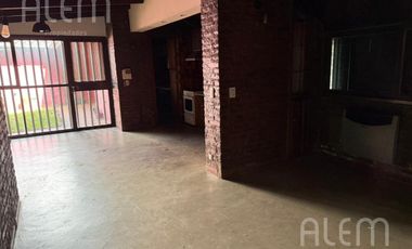 Casa de 2 dormitorios - Lomas De Zamora