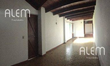 Casa de 2 dormitorios - Lomas De Zamora