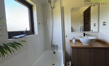 Casa en Arriendo en Molino Viejo, muy cercana al Lago