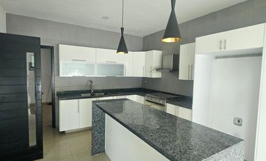 Casa en Renta La Isla Lomas de Angelopolis