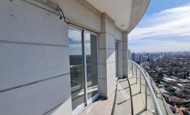 4 ambientes - 3 baños - 114 m2 - Piscina - Grupo electrogeno - 2 cocheras - Venta - A estrenar