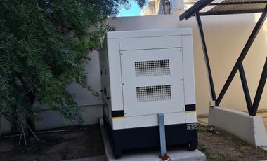 4 ambientes - 3 baños - 114 m2 - Piscina - Grupo electrogeno - 2 cocheras - Venta - A estrenar