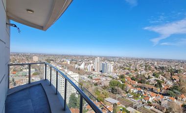 4 ambientes - 3 baños - 114 m2 - Piscina - Grupo electrogeno - 2 cocheras - Venta - A estrenar