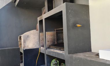 4 ambientes - 3 baños - 114 m2 - Piscina - Grupo electrogeno - 2 cocheras - Venta - A estrenar