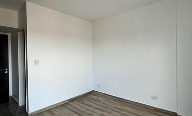 4 ambientes - 3 baños - 114 m2 - Piscina - Grupo electrogeno - 2 cocheras - Venta - A estrenar