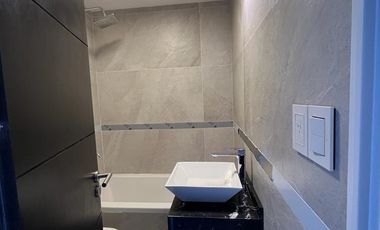 4 ambientes - 3 baños - 114 m2 - Piscina - Grupo electrogeno - 2 cocheras - Venta - A estrenar