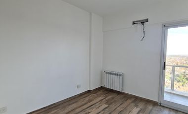 4 ambientes - 3 baños - 114 m2 - Piscina - Grupo electrogeno - 2 cocheras - Venta - A estrenar