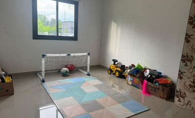 Casa en Venta - 4 AMB en El Ensueño, Ing. Maschwitz