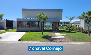 Casa de 3 dormitorios más escritorio a estrenar en barrio Vistas - Puertos