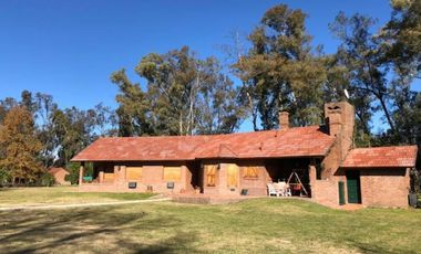 CASA EN VENTA, EN EL CLUB DE CAMPO 