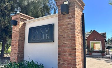 Exclusiva casa en venta 4 dormitorios Quincho Galeria Dependencia Farm Club Pilar