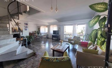 Venta de departamento de 4 ambientes con balcón en Wilde