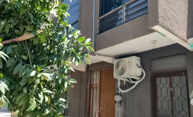 Para inversionistasDos departamentos y una oficina con su baño Para remodelar Terreno excedente