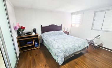 CASA A PASOS DEL METRO LA GRANJA 4D 2B