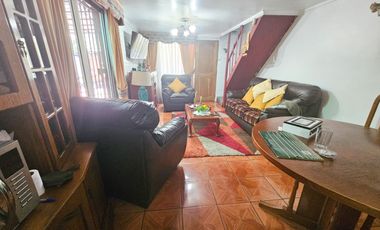 CASA A PASOS DEL METRO LA GRANJA 4D 2B