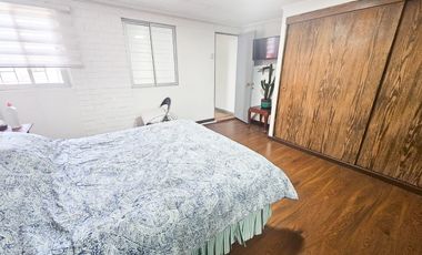 CASA A PASOS DEL METRO LA GRANJA 4D 2B